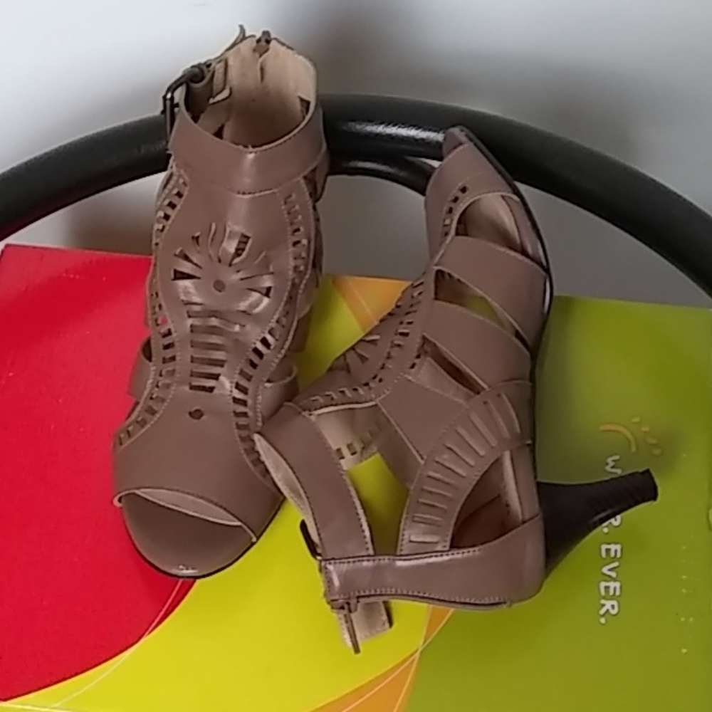 Shoes, Sandals, Gladiator Heels 3in, Size 10